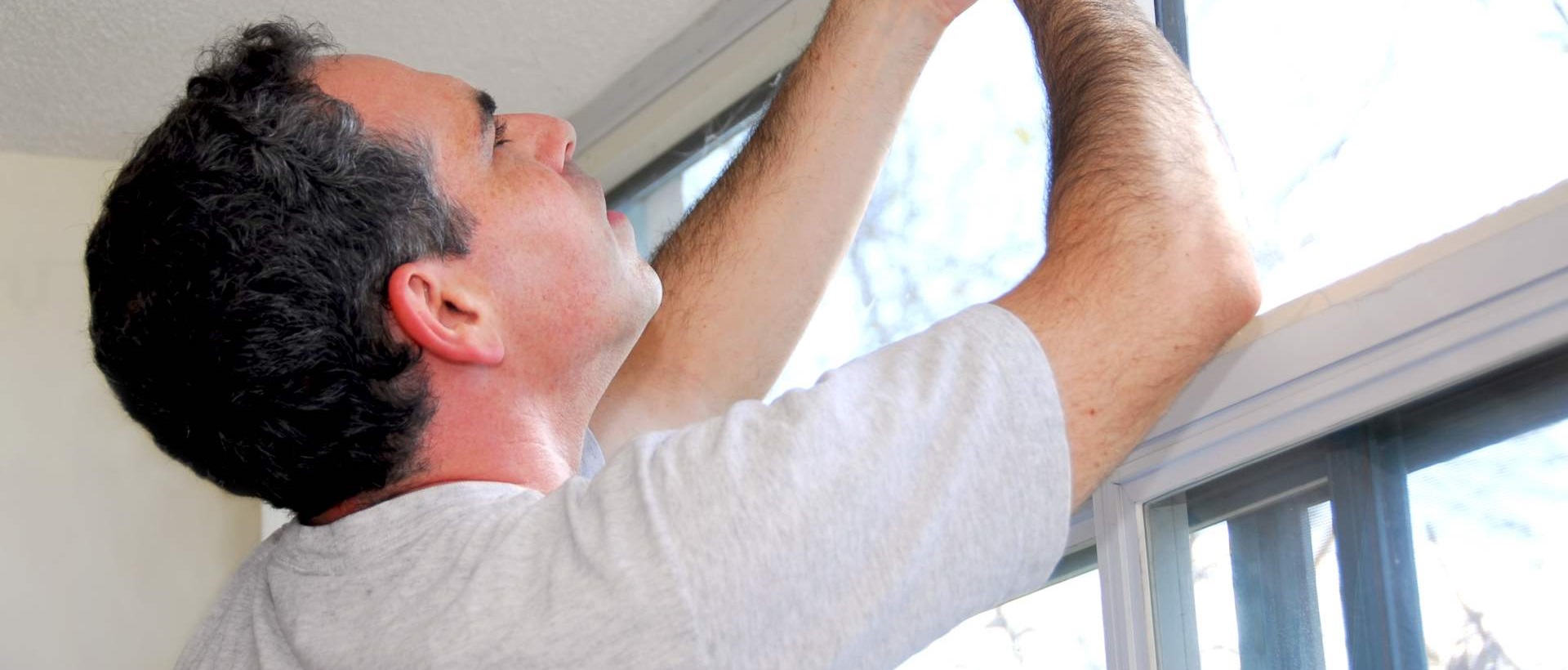 curtain fitters EN11